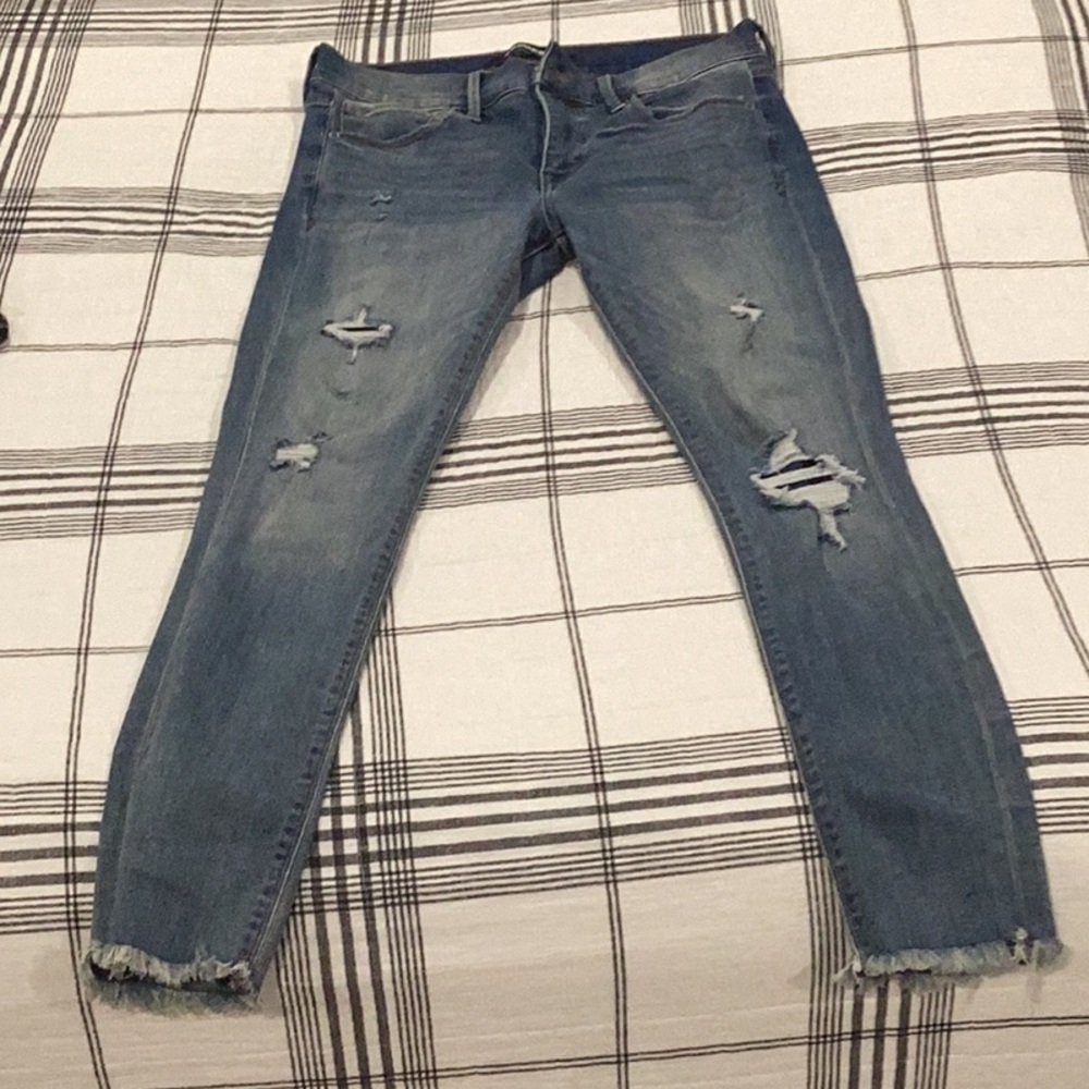 EXPRESS DISTRESSED JEGGINGS